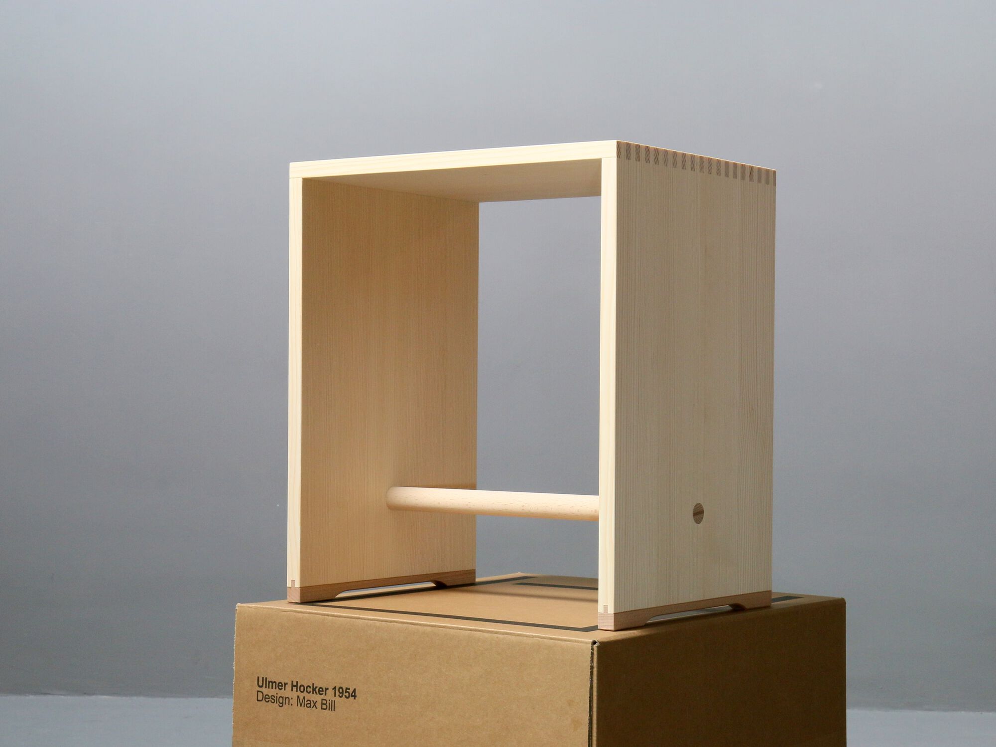 Ulmer Hocker von Max Bill, Hans Gugelot und Paul Hildinger - WB Form -  frankfurt minimal - Designklassiker, Vintage Möbeln und Mid Century Modern